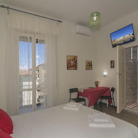 Aliante Turist House Bed and Breakfast Pisa Exteriör bild