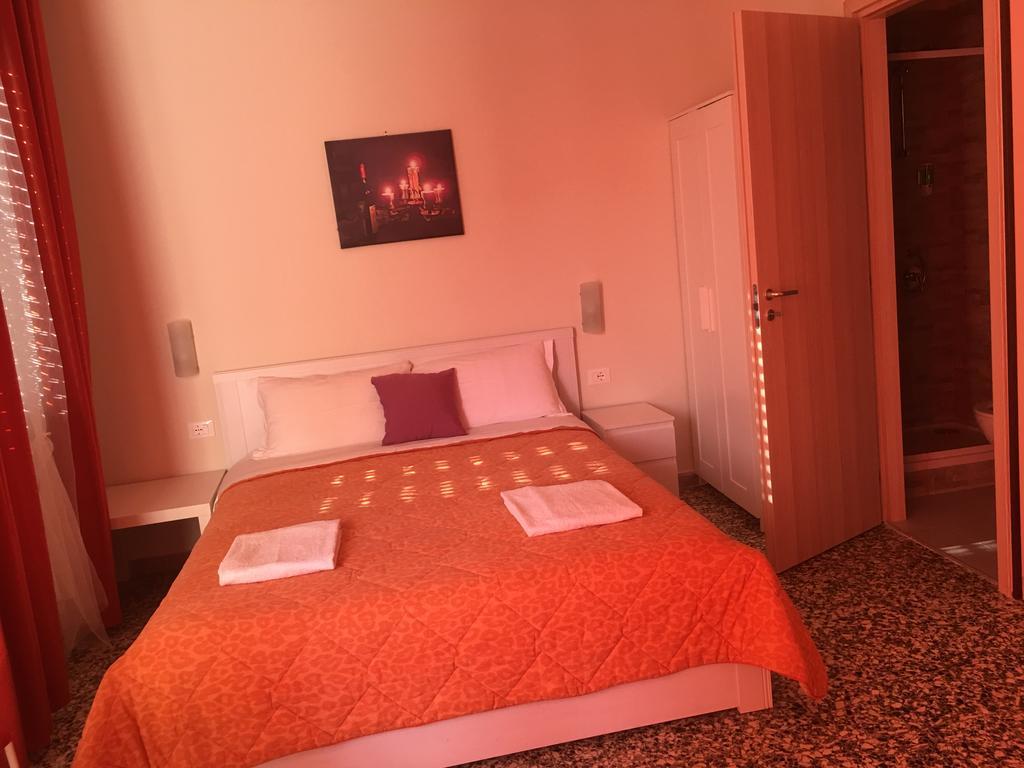 Aliante Turist House Bed and Breakfast Pisa Exteriör bild