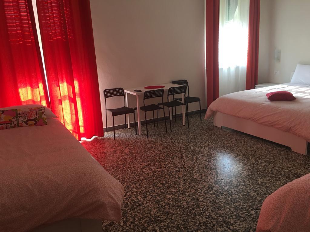 Aliante Turist House Bed and Breakfast Pisa Exteriör bild