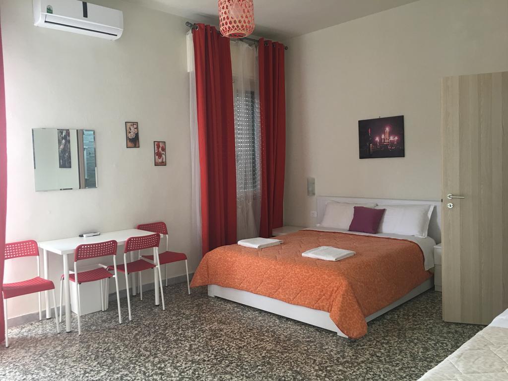 Aliante Turist House Bed and Breakfast Pisa Exteriör bild