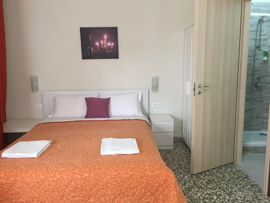 Aliante Turist House Bed and Breakfast Pisa Exteriör bild