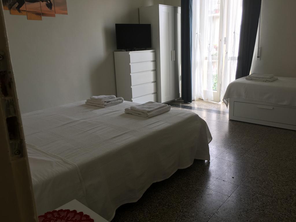 Aliante Turist House Bed and Breakfast Pisa Exteriör bild