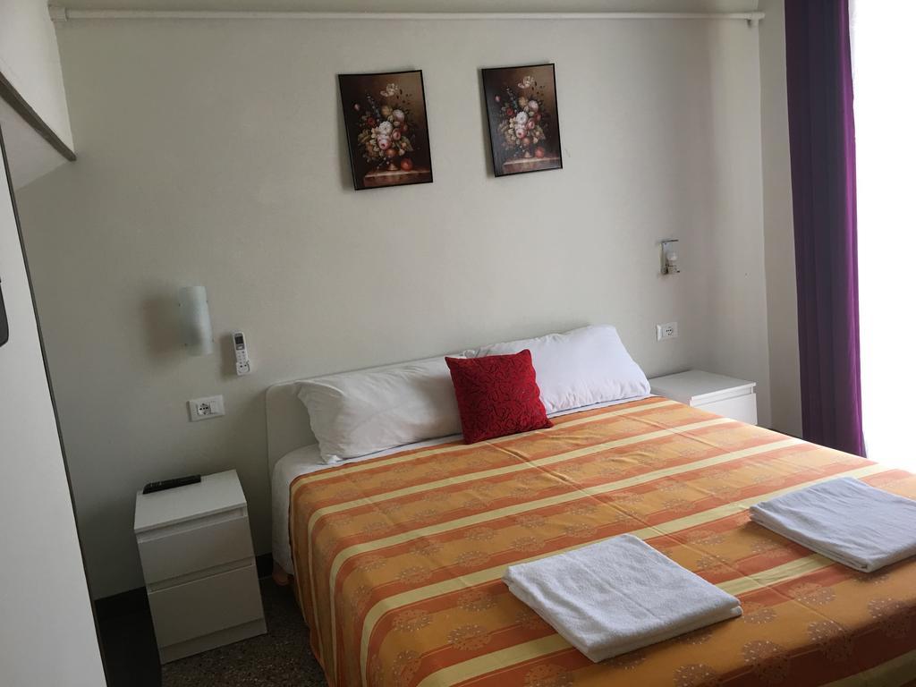Aliante Turist House Bed and Breakfast Pisa Exteriör bild