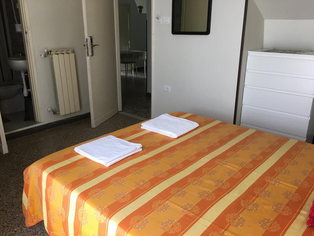 Aliante Turist House Bed and Breakfast Pisa Exteriör bild