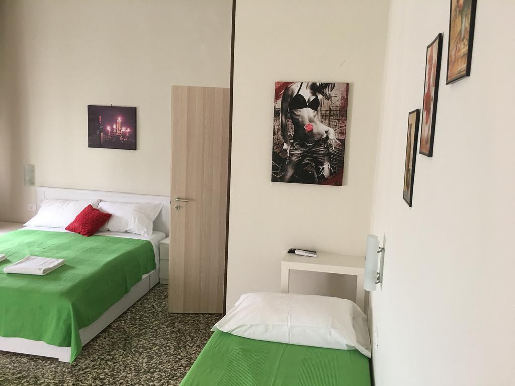 Aliante Turist House Bed and Breakfast Pisa Exteriör bild
