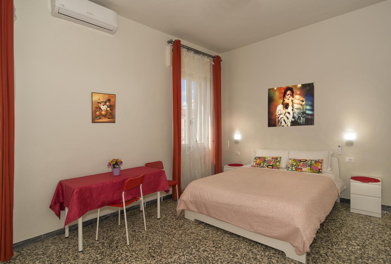 Aliante Turist House Bed and Breakfast Pisa Exteriör bild