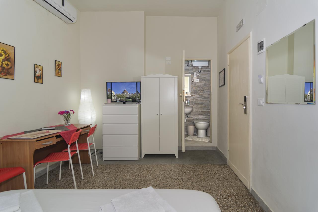 Aliante Turist House Bed and Breakfast Pisa Exteriör bild