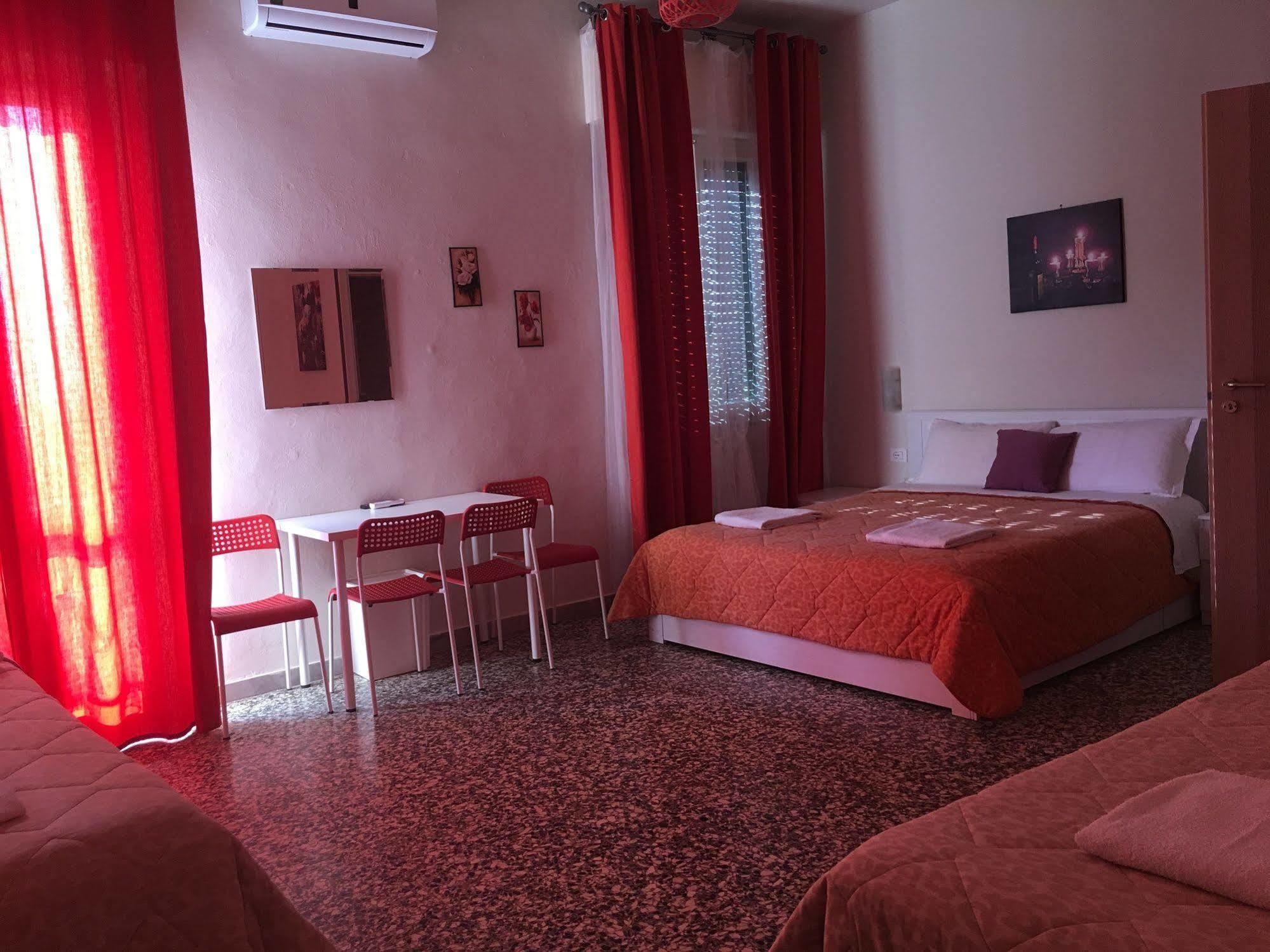 Aliante Turist House Bed and Breakfast Pisa Exteriör bild